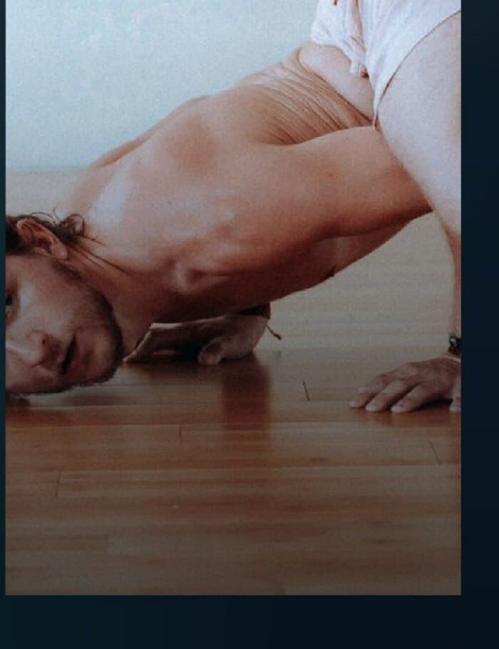 Hoku, Yoga Teacher · Wellness Practitioner